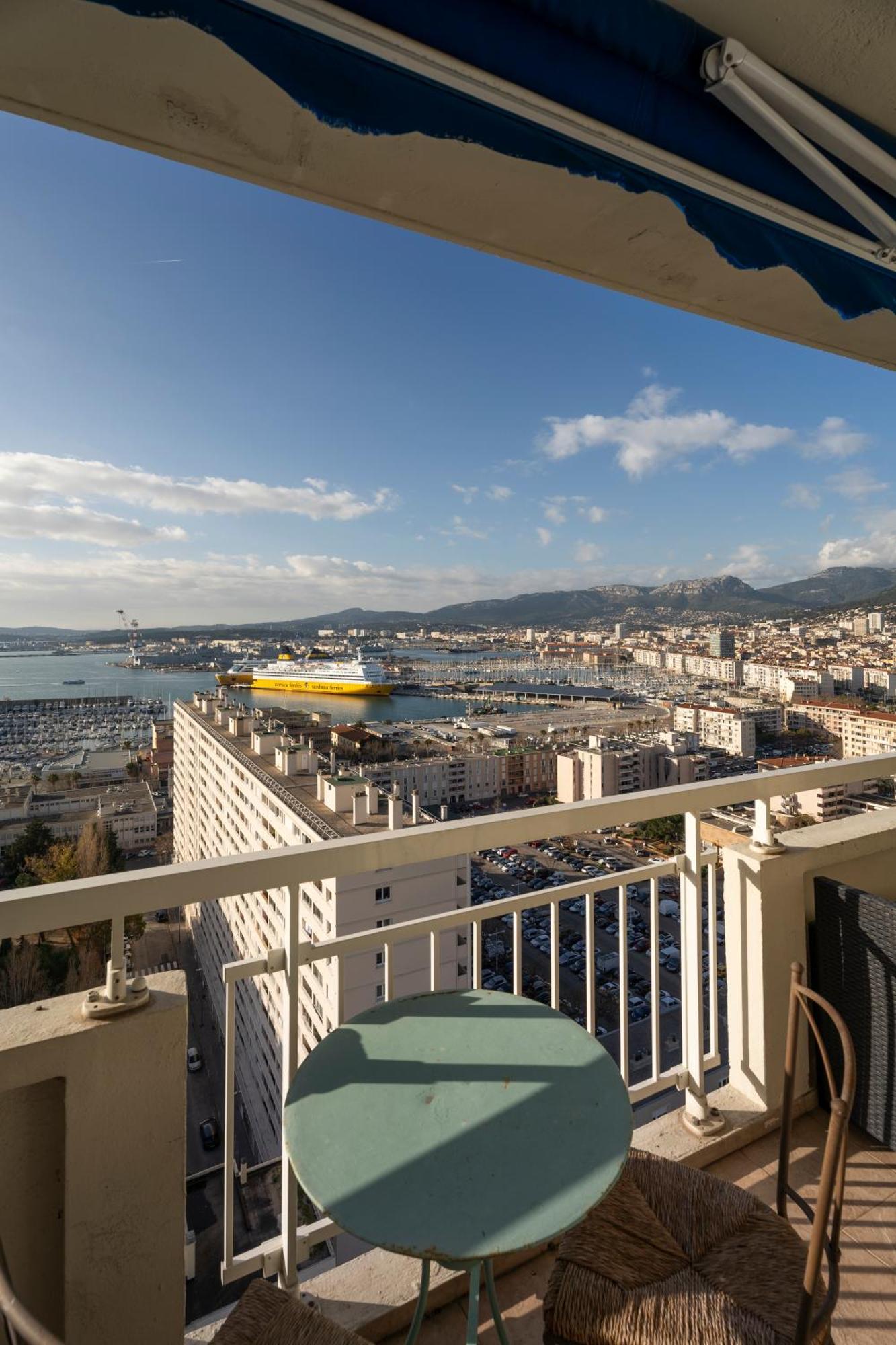 Vue Panoramique, Grand Appartement 2 Chambres A Toulon Exterior photo