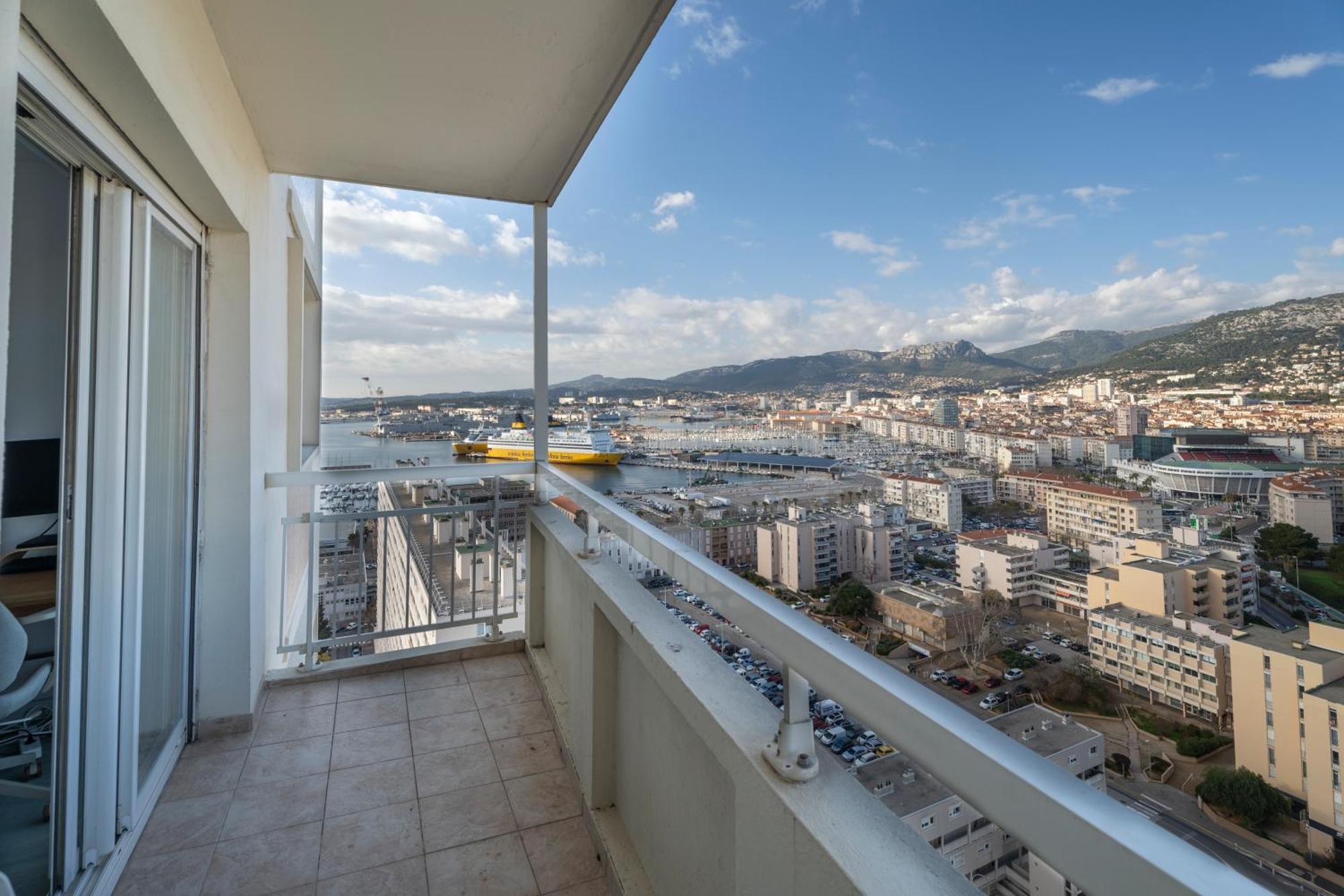 Vue Panoramique, Grand Appartement 2 Chambres A Toulon Exterior photo